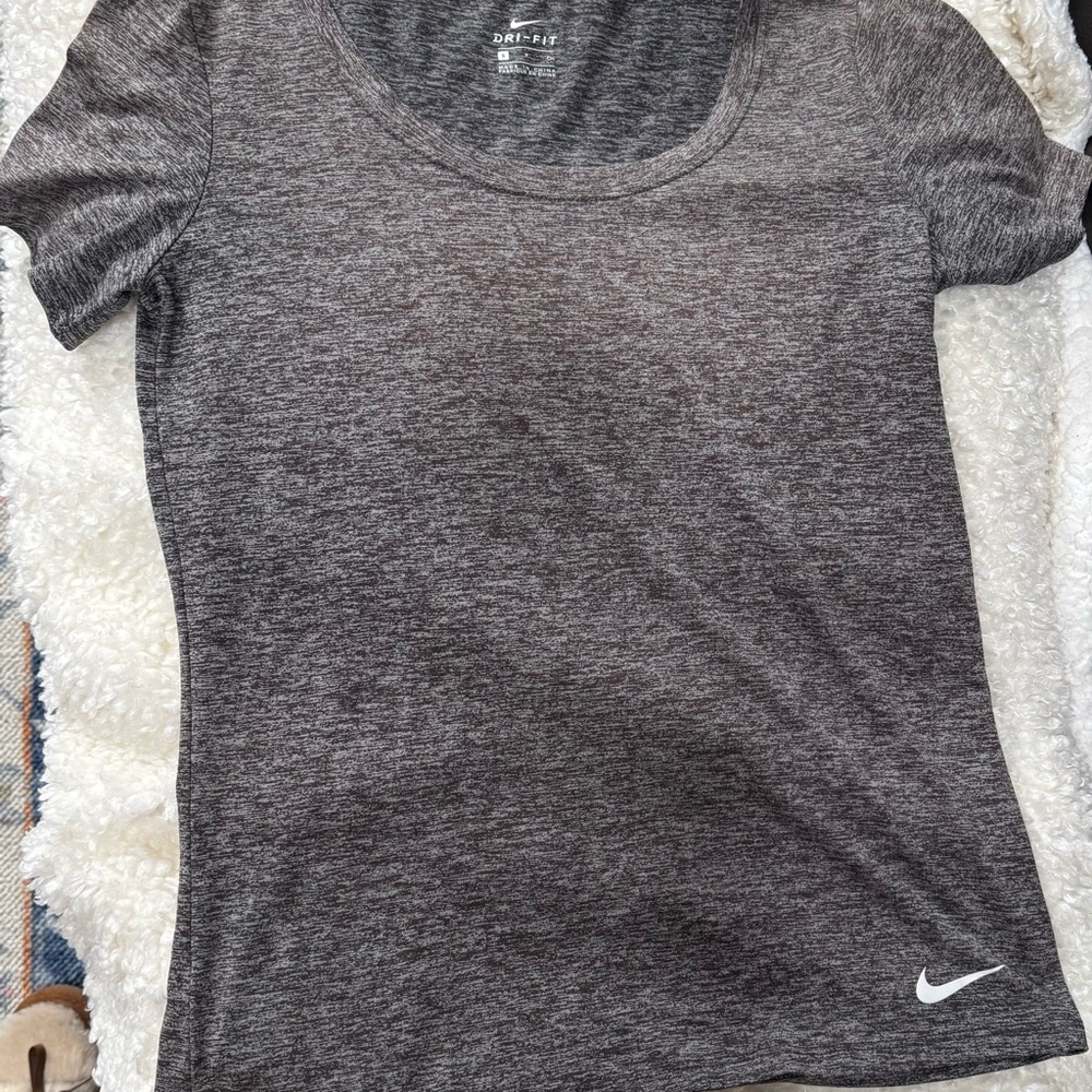 Nike Gray Fitted Short Sleeve T-Shirt